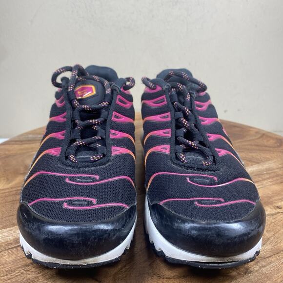 Nike Air Max Plus Active Pink Girls Black Pink Orange Size 2Y Shoes DX9265-001 - Picture 3 of 9